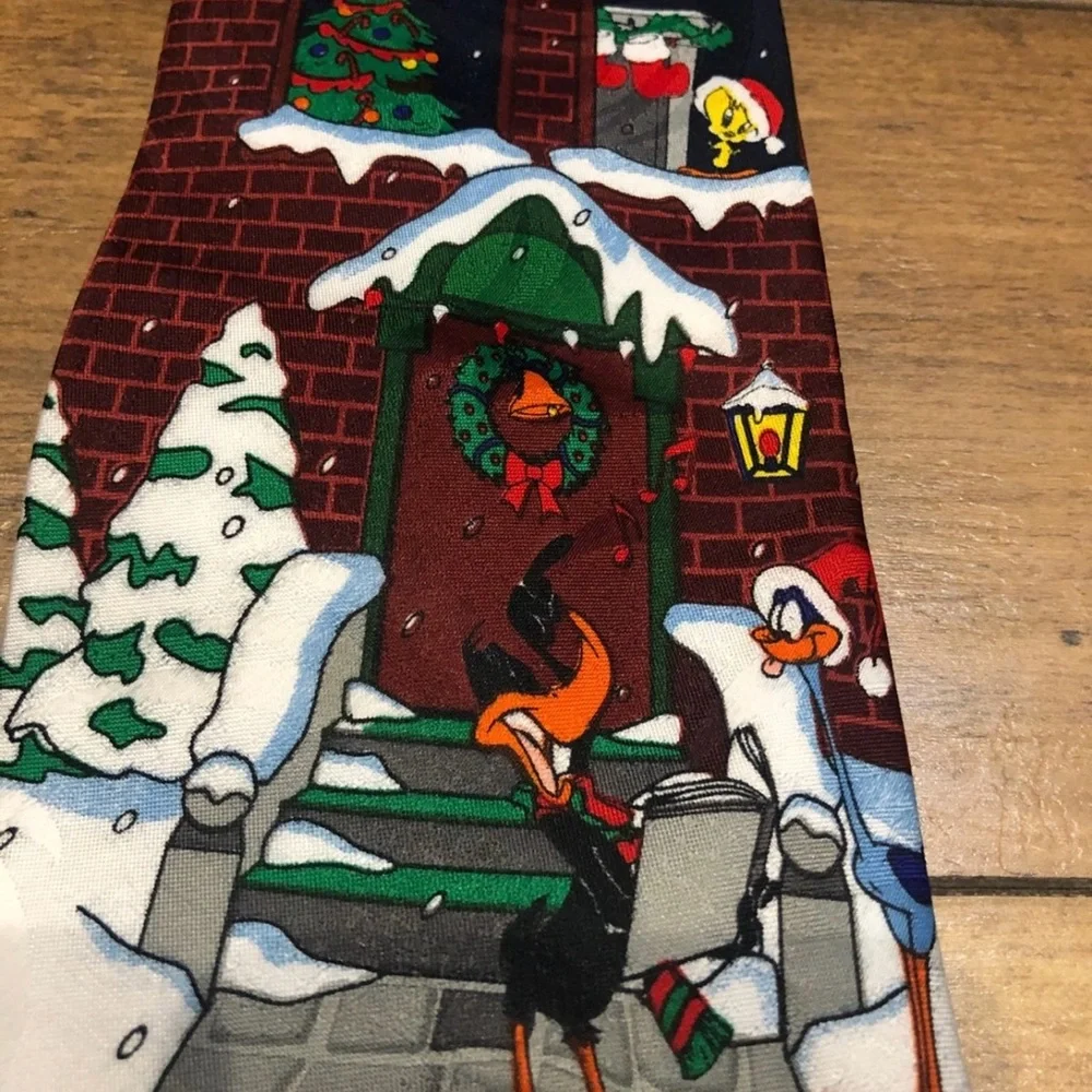 Looney Tunes Festive Bugs Bunny Christmas Holiday Tie